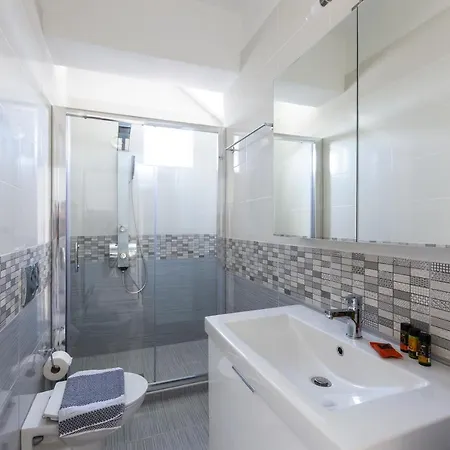 Triton Sea View *