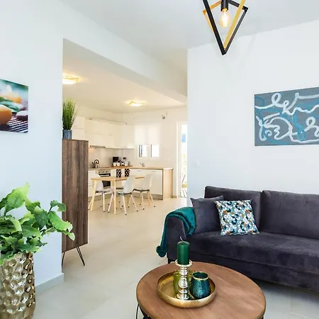 Triton Sea View * Γεωργιούπολη