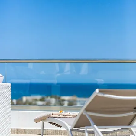 Triton Sea View *